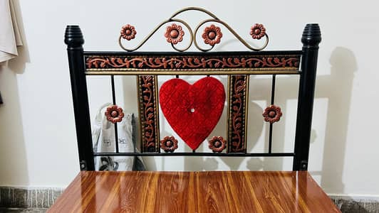 Iron 2 Single Beds
