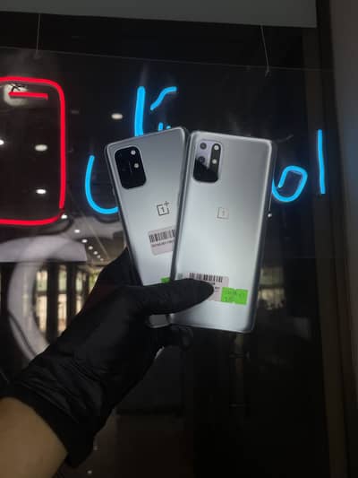 One Plus 8T 12Gb 256Gb Dual sim 865 snapdragon 10/10