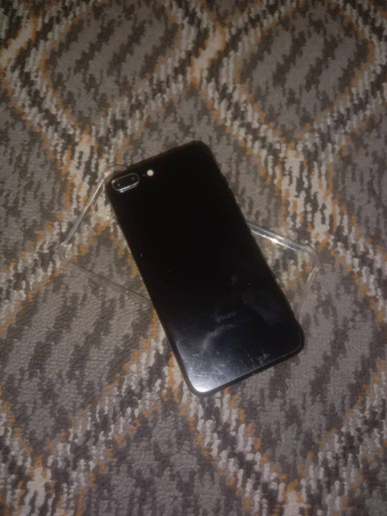 Apple iPhone 7 Plus 1