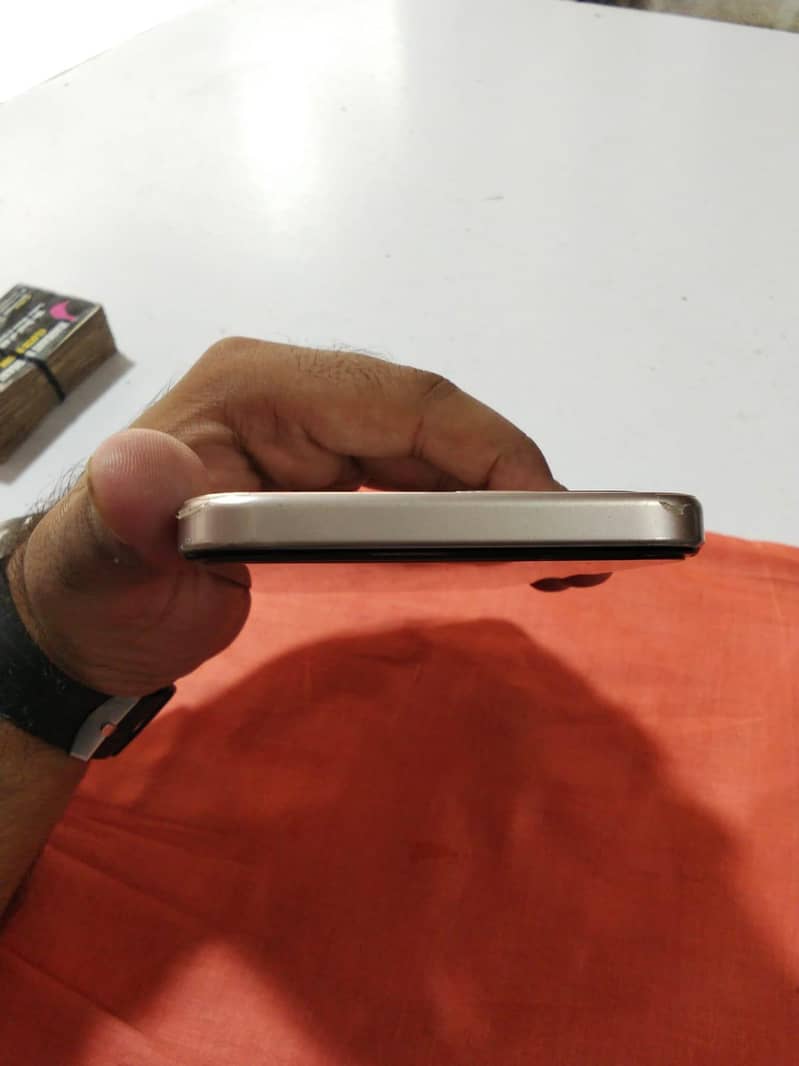 OPPO A6 2