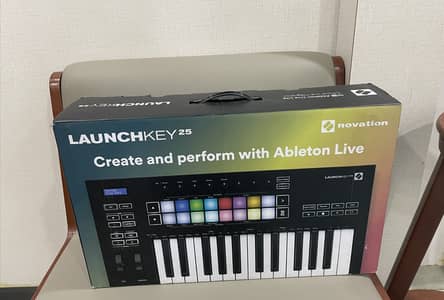 Novation Launchkey 25 MK3 MIDI Keyboard – Brand New (Open Box)