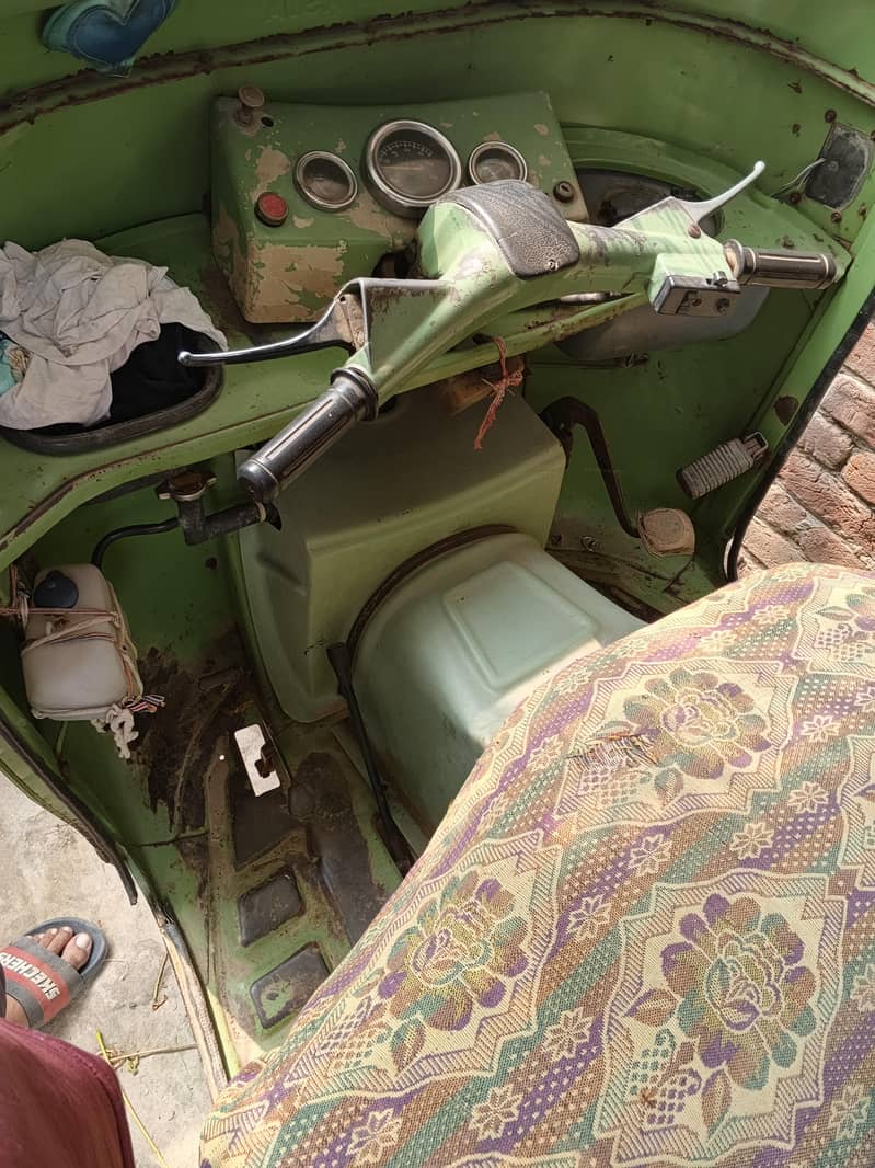 Auto Rickshaw  1