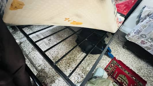 1 King Iron bed