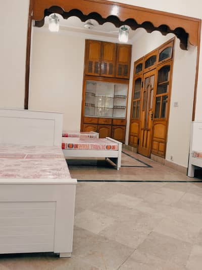 Bed Space Avalible in I-8/4 My Heaven Girls Hostel Isb