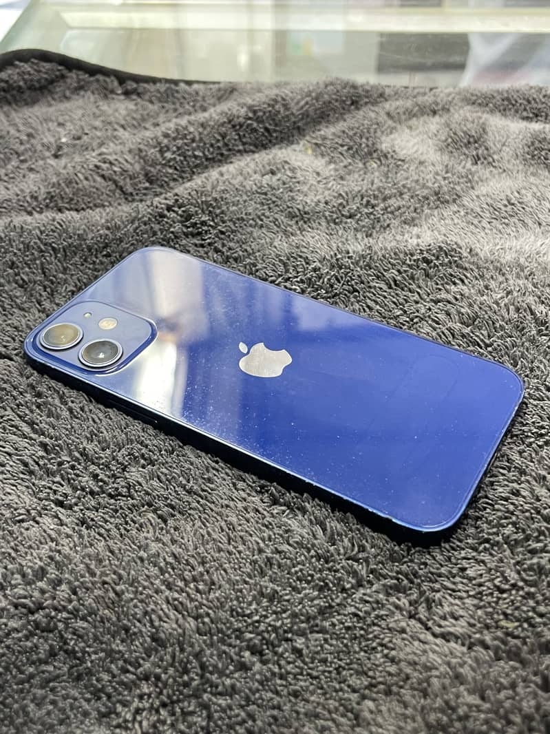 Apple iPhone 12 mini 3