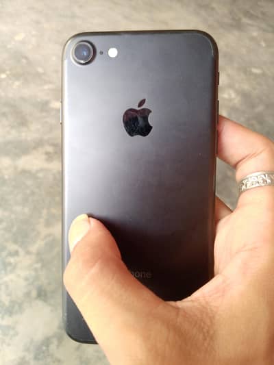 Apple iPhone 7