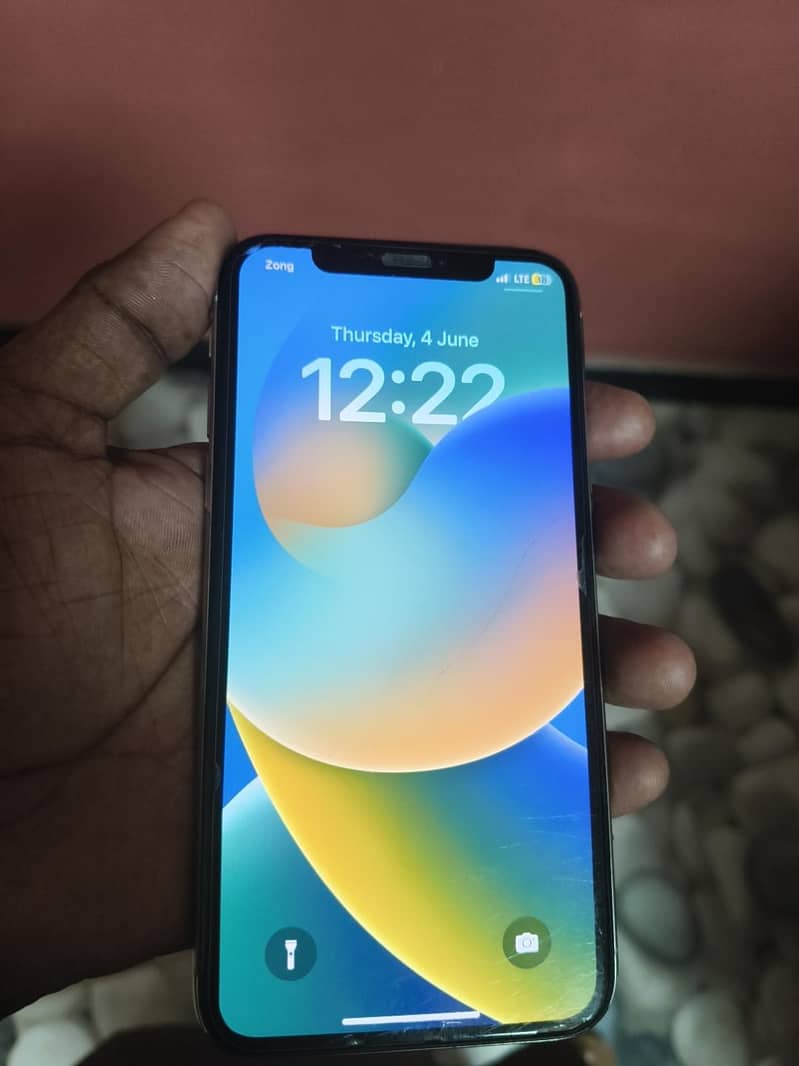 Apple iPhone X 3