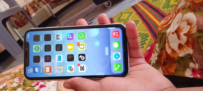 Apple iPhone XR