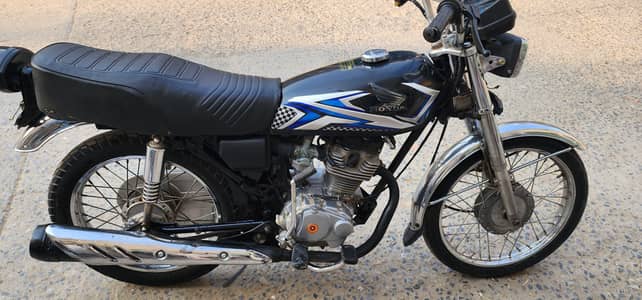 Cg 125 2015 model full ok one hand use