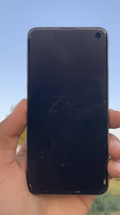 Samsung Mobile S10e