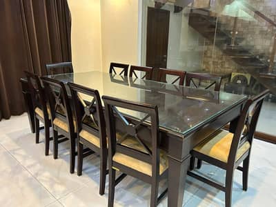 Home furniture - Dining table - Bed set - Sofa set in good condition