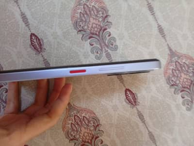 nubia v 60 Ram 6+10 GB 256 ROM