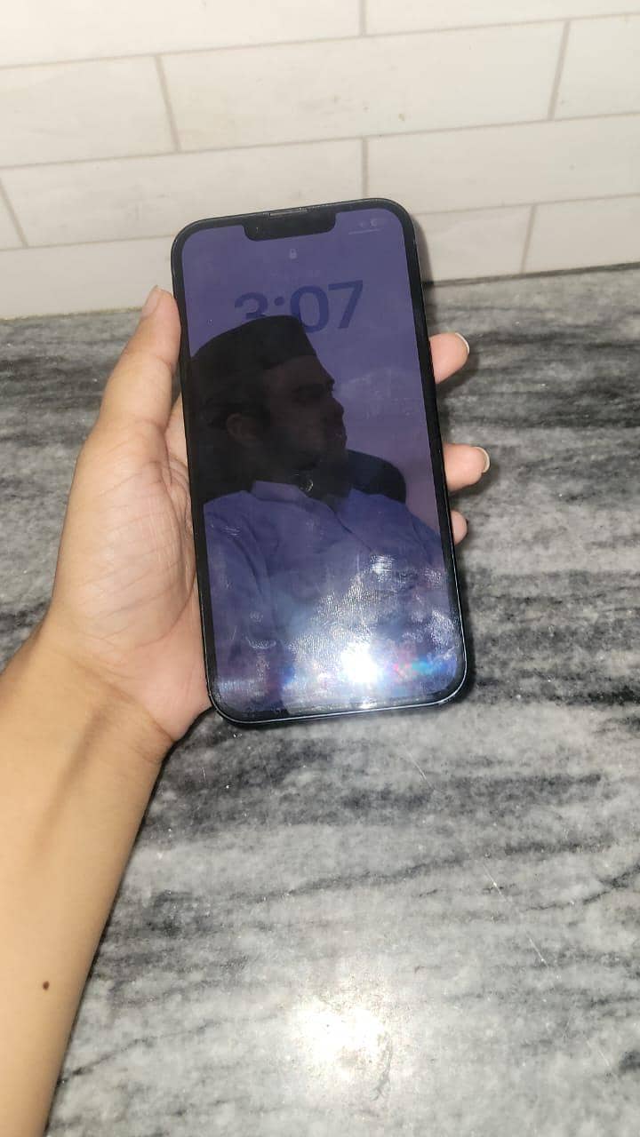 Apple iPhone 13 3