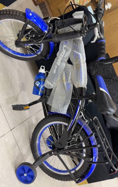 kids cycle 16"- blue and black with training wheels