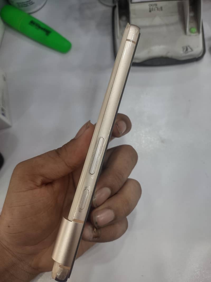 Google Pixel 8 3