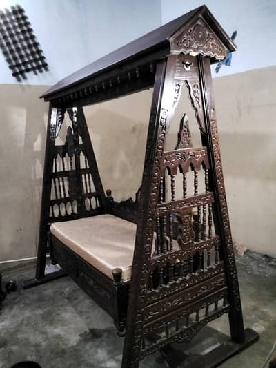 Wooden jhula pure lakri