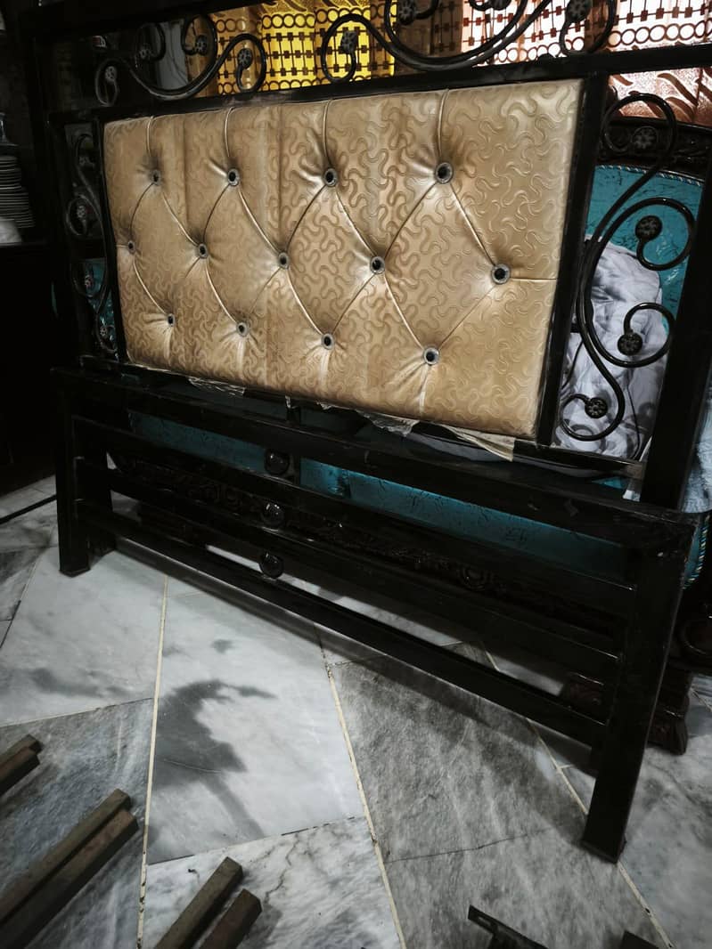 Single Iron Bed 1