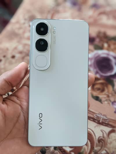 Vivo Y200