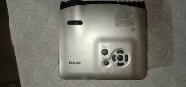 Projector for Sale – TAXAN Multimedia Projector