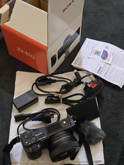 Sony Alpha ZVE10 Camera With 16-50mm oss ii Lens