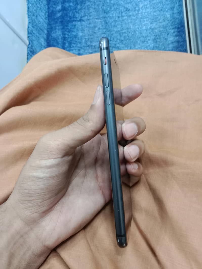 Apple iPhone 8 Plus 2