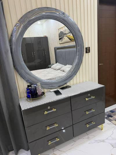 Complete bed set with wadrobe and dressing table