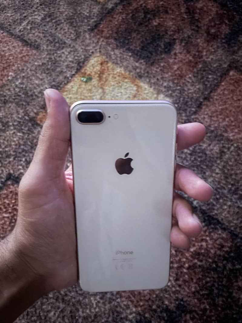 Apple iPhone 8 Plus 2