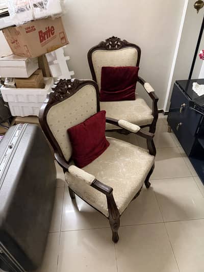 Victorian era chairs royal design