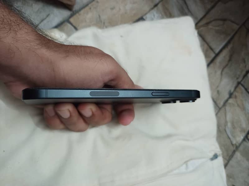Apple iPhone 15 plus 1