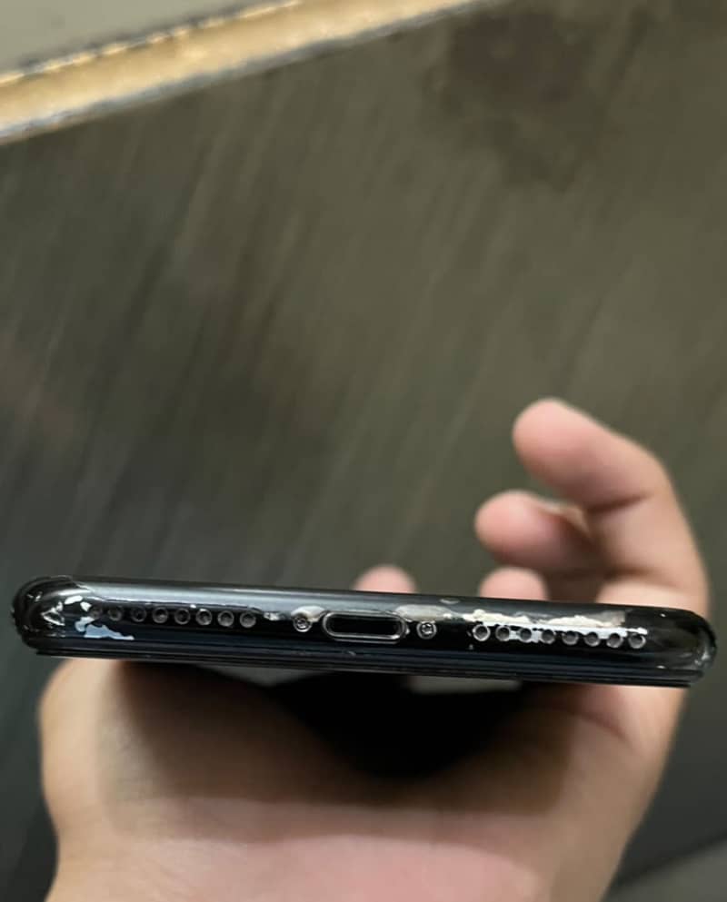 Apple iPhone 7 Plus 2