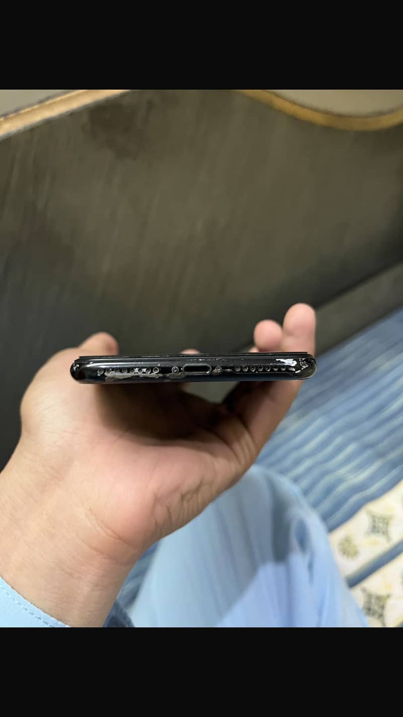Apple iPhone 7 Plus 6