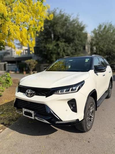 Toyota Fortuner Legender 2023