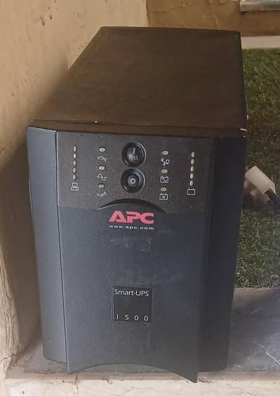 APC Smart-UPS 1500