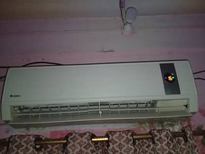 GREE AC  1.5 TON HE