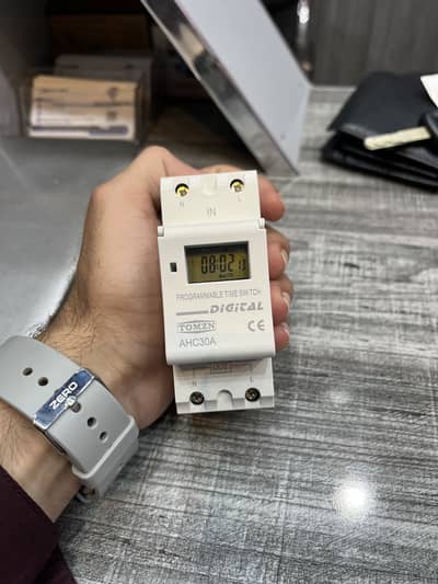 Digital timer switch 63A Tomzn