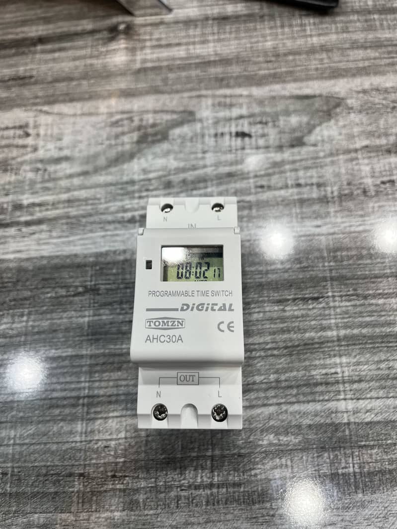 Digital timer switch 63A Tomzn 3