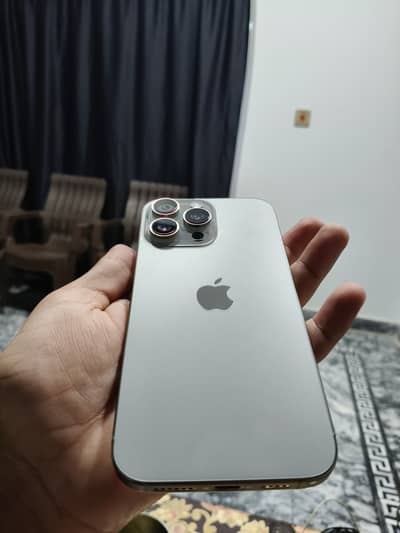 Apple iPhone 16 Pro Max JV