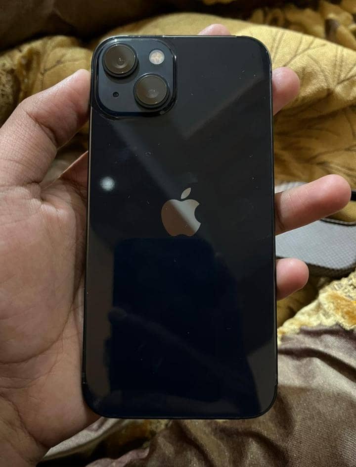 Apple iPhone 13 0