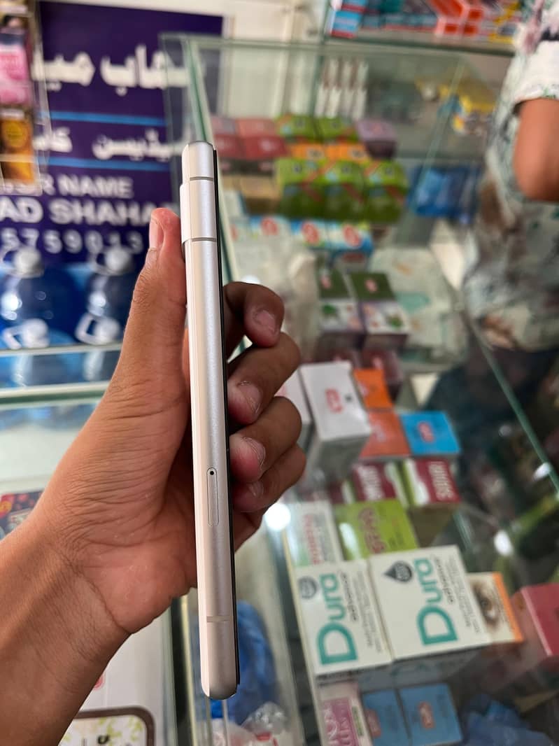 Google Pixel 7a 1
