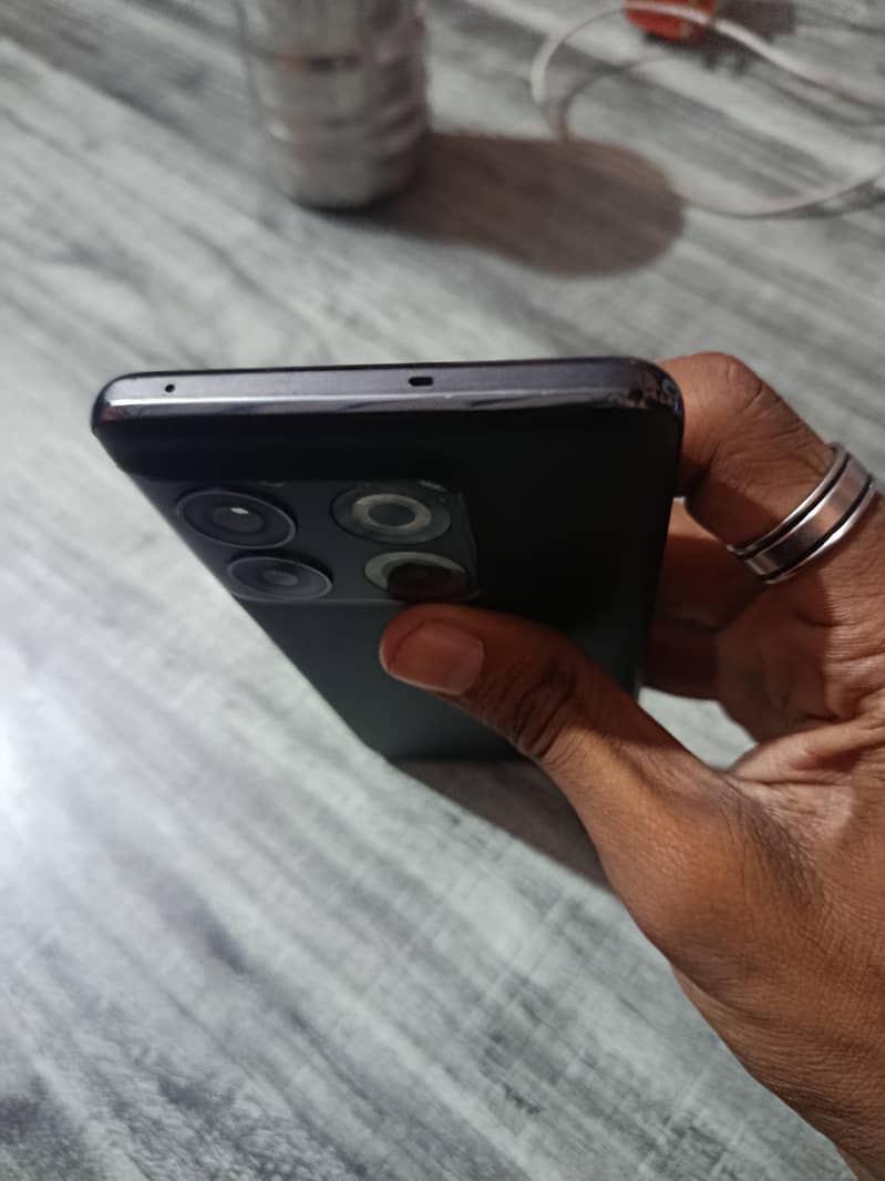 One Plus 10T 3