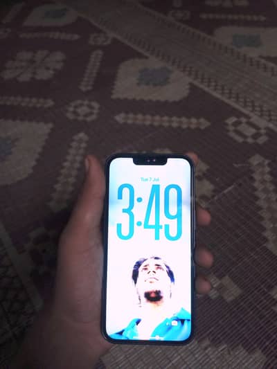 Apple iPhone 13