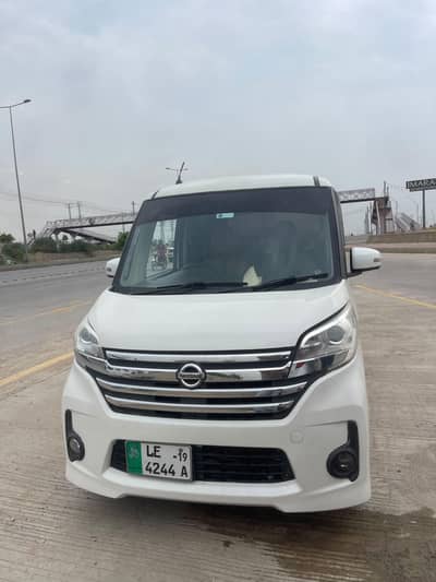 Nissan Roox 2015/19 contact 03094825818