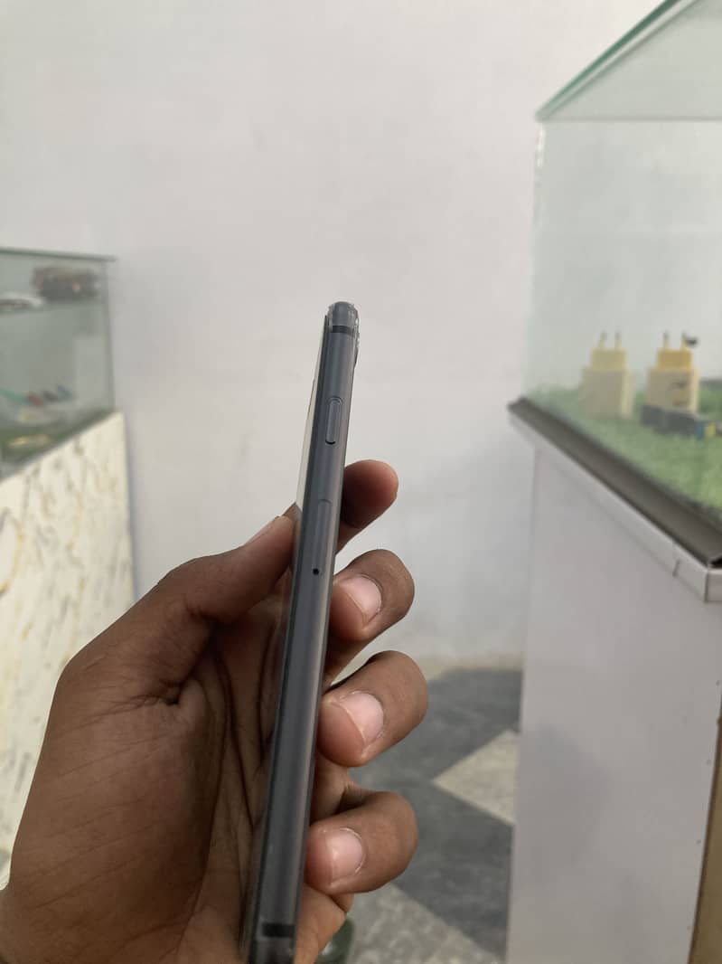 Apple iPhone 8 2