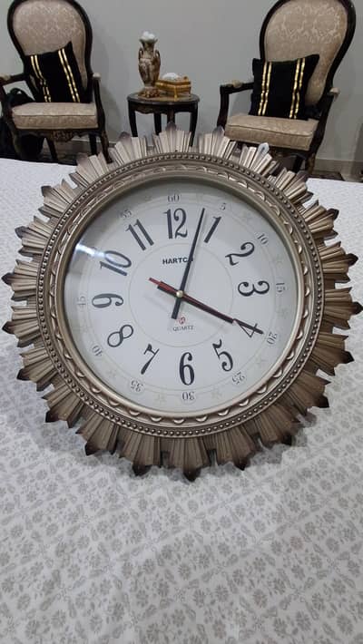 Elegant Decorative Wall Clock