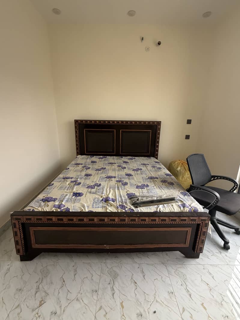 Room bed 0