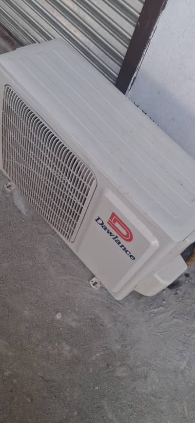 Dawlance mongram sl30-i.      . . . . . for contact use whatsapp only