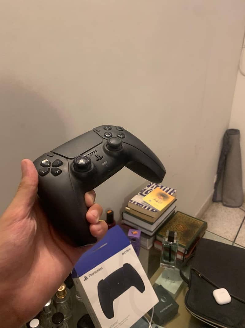 ps5 controller black 1