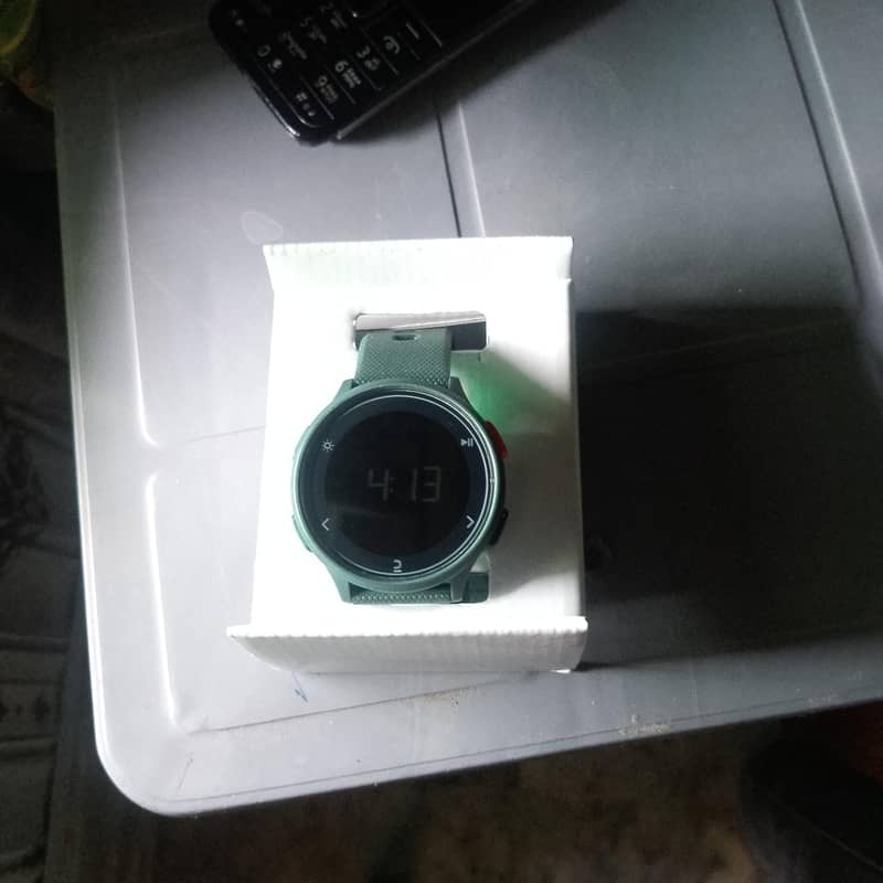 digital watch 0