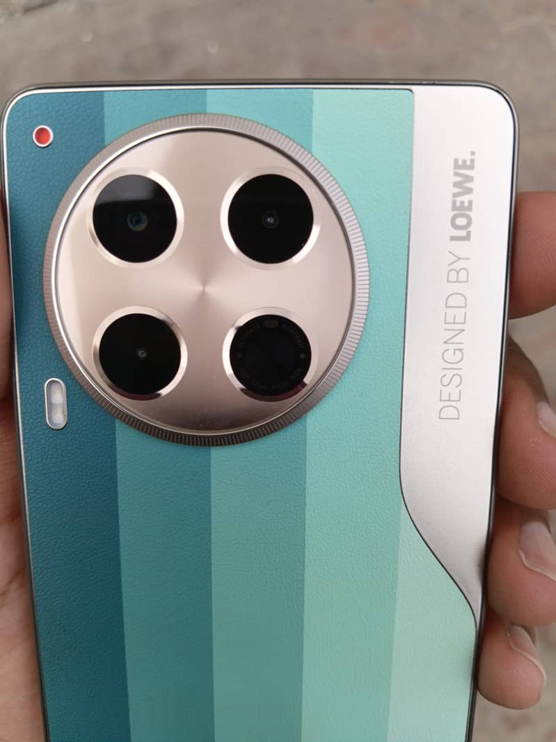 Tecno CAMON 30 2