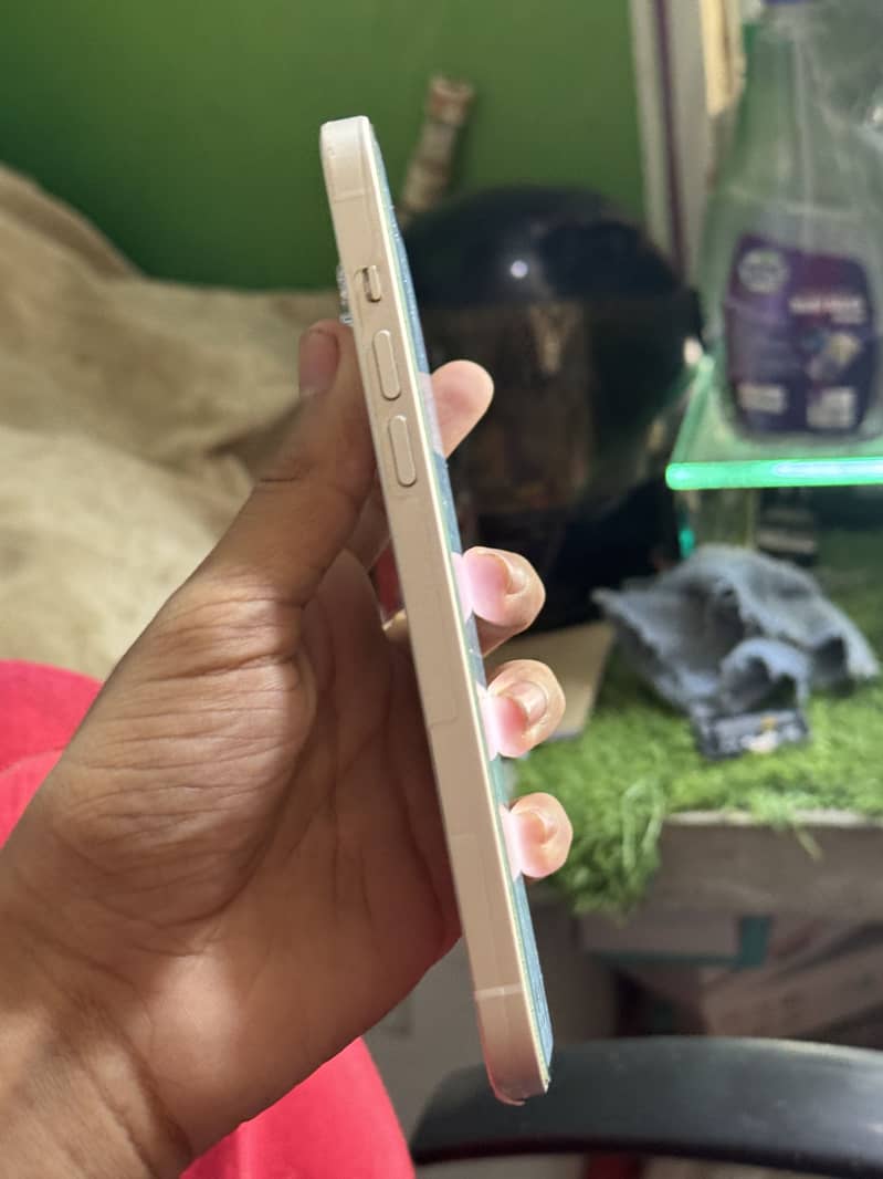 Apple iPhone 14 plus 4